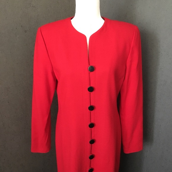 Women’s Red Dress, Buttons down front, Size 8 - Picture 3 of 5